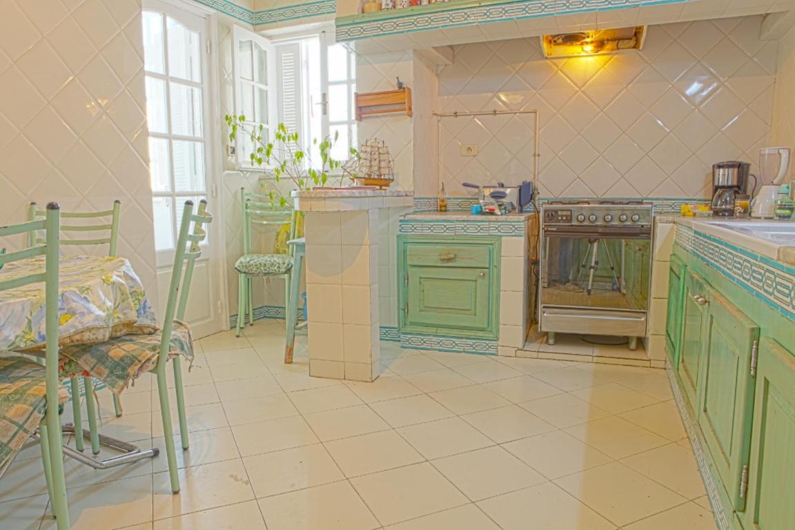 Apartment 24 Rue Ghazza , Carthage Salambo , *